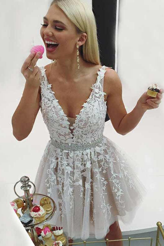 Cheap A-Line V-Neck Short Homecoming Dresses with Beading Appliques OKO3