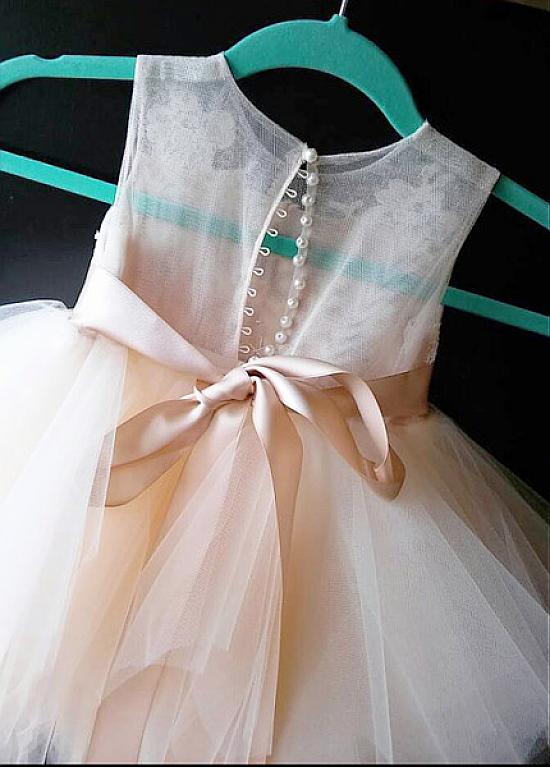 Cute Tulle Jewel Neckline Cap Sleeve Beading Flower Girl Dress With Lace Appliques OK728
