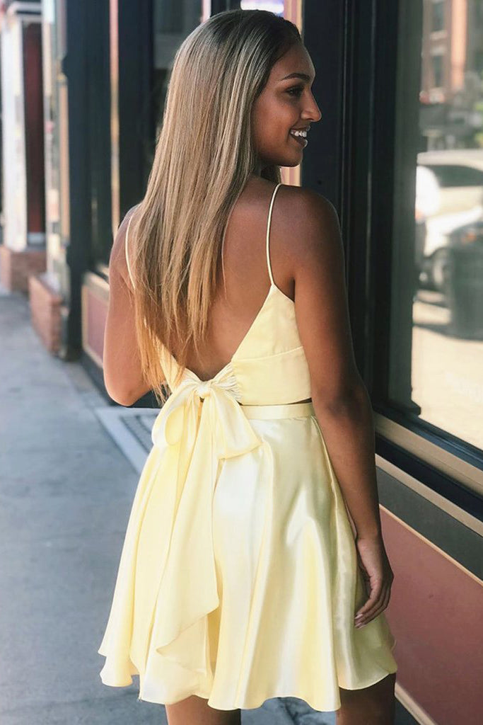 Two Pieces A-line V Neck Backless Yellow Short Prom Dress Homecoming Dress with Slit OKZ64