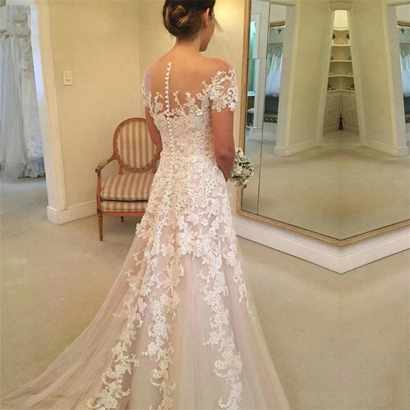 Gorgeous Tulle Wedding Dress Lace Applique A-line Bridal Dress