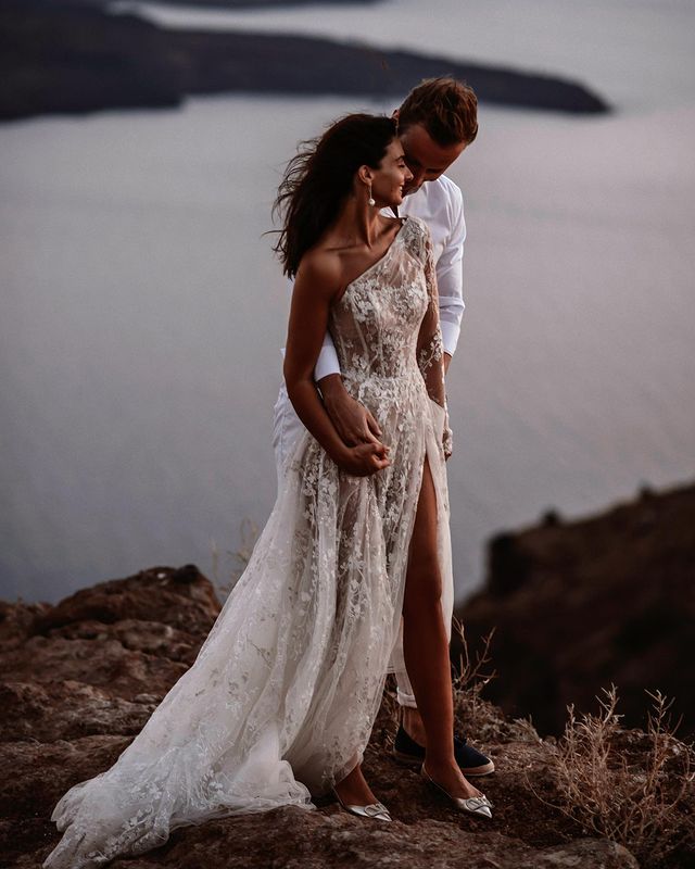 Beach Wedding Dresses - Everything You Need to Know