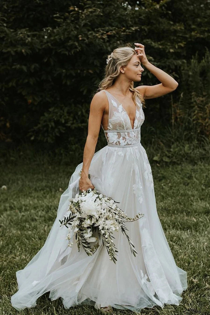 Marvelous V-neck A-line Wedding Dress Appliques Tulle Bridal Gowns OKU42